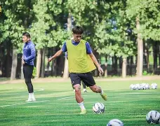 九游体育-马尔穆什在足总杯决赛罚丢点球