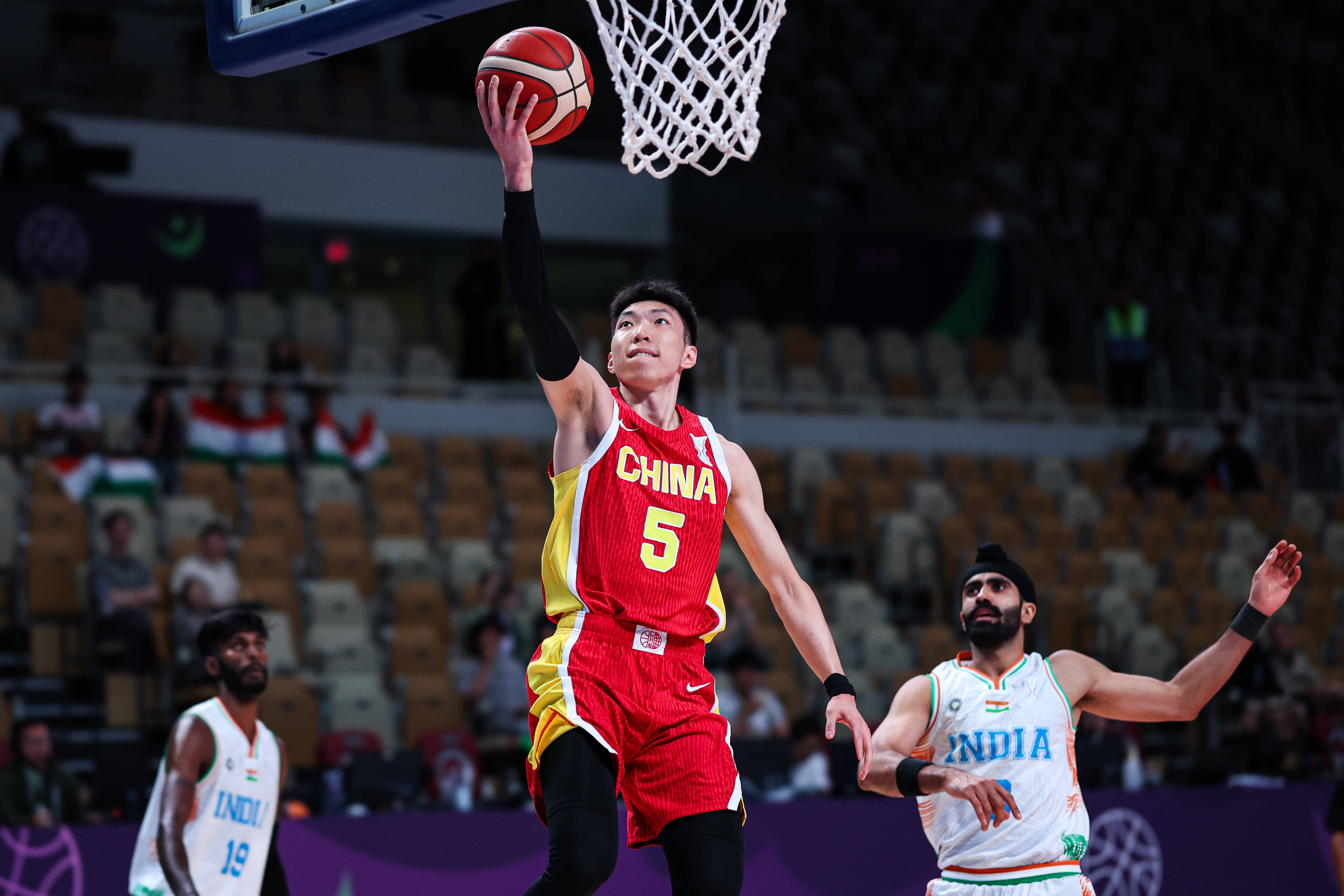 九游娱乐-亚洲杯篮球赛中国队擒获连胜,晋级决赛的是谁